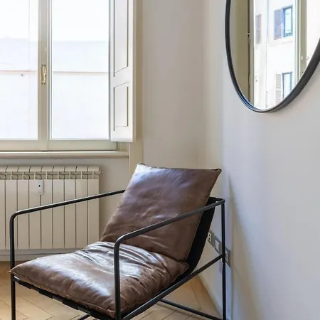 Apartment Plum Guide - Raphael's Canvas Rom